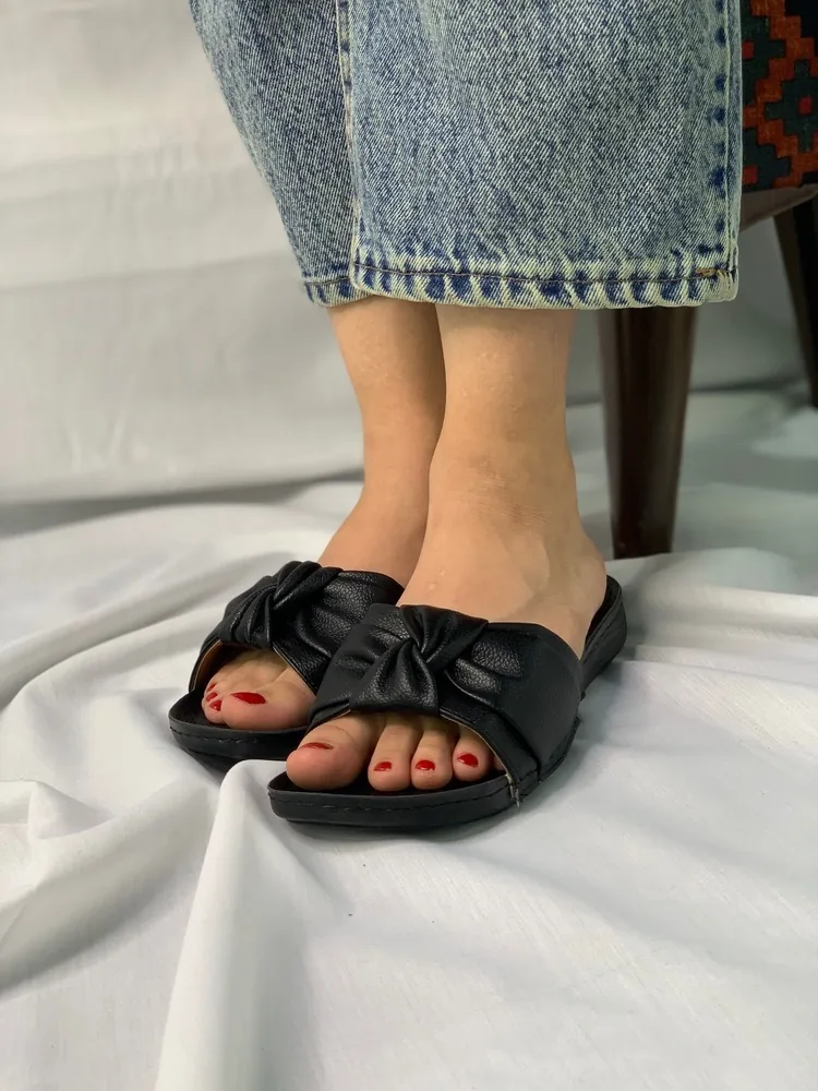 صندل زنانه راحتی طرح پاپیون تخت — نمای ۴