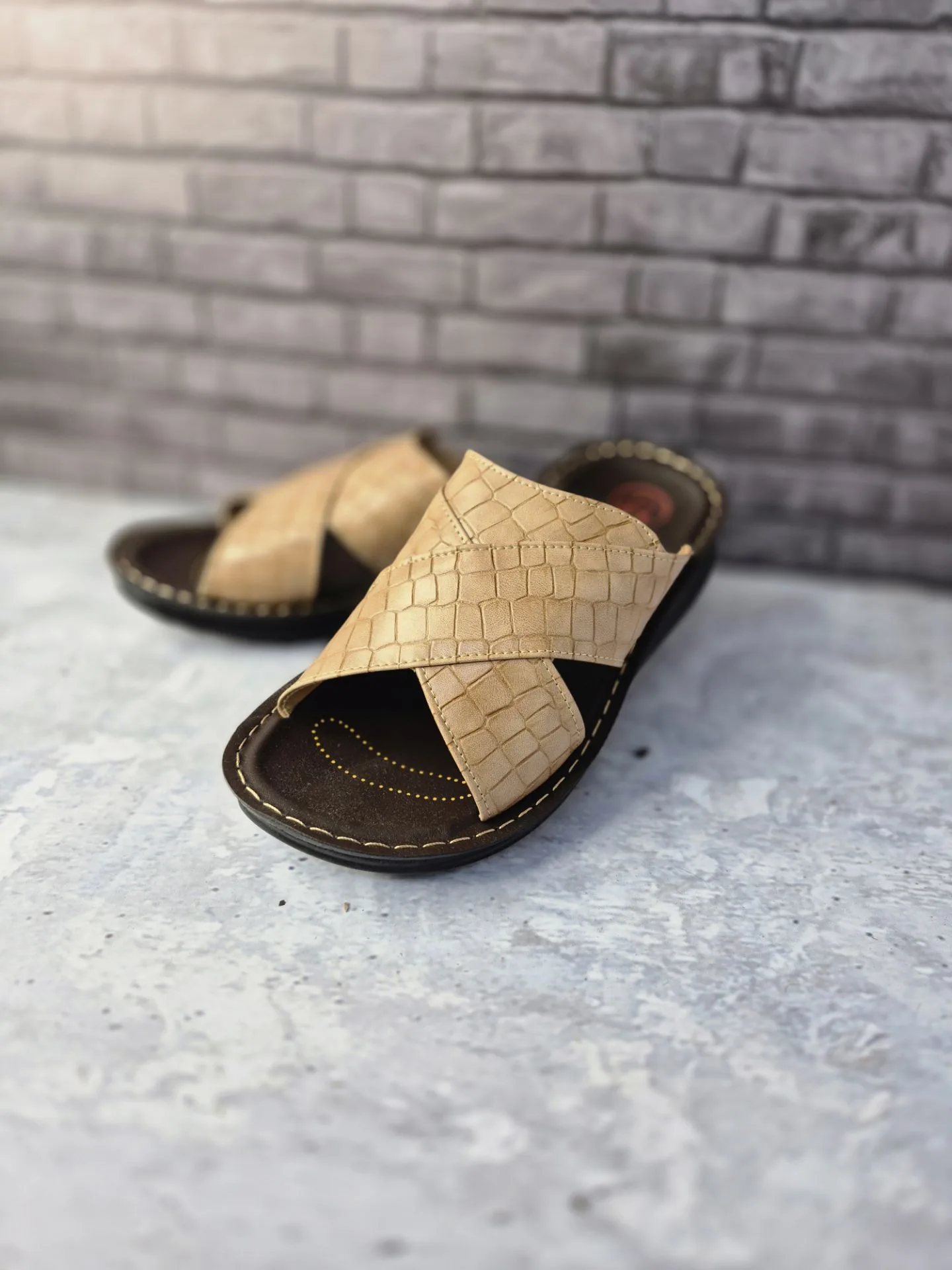 دمپایی مردانه طرح پوست ماری — نمای ۲