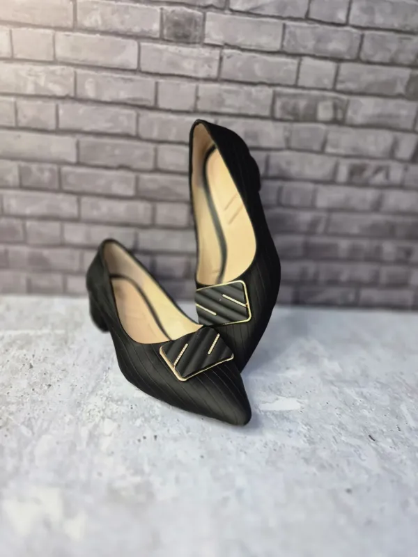 کفش مجلسی زنانه مربع کم‌ارتفاع