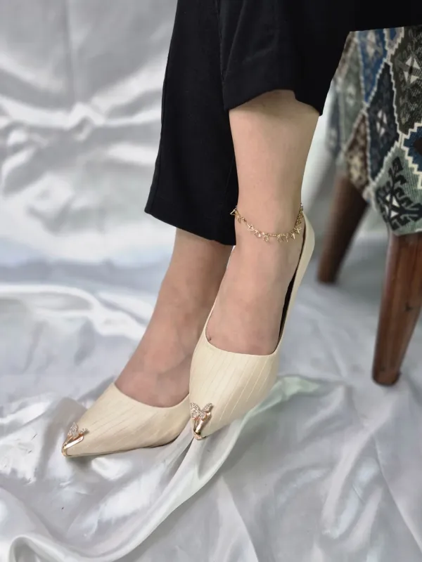 کفش مجلسی زنانه نوک پروانه ساتن کرم