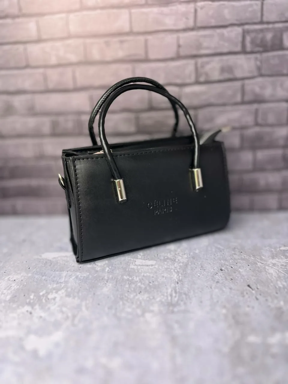 کیف دوشی و دستی زنانه وستا با دستهٔ فلزی — نمای ۲